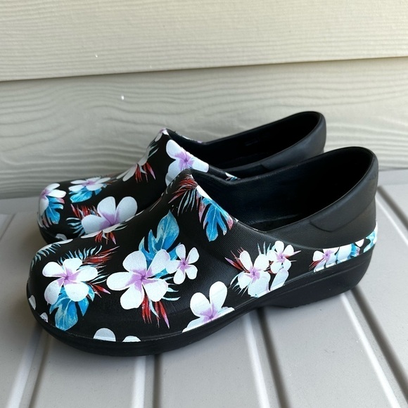 Crocs Neria Pro Work Slip On Clogs Floral Black Size 7 Women’s Missing Insole - Picture 1 of 10